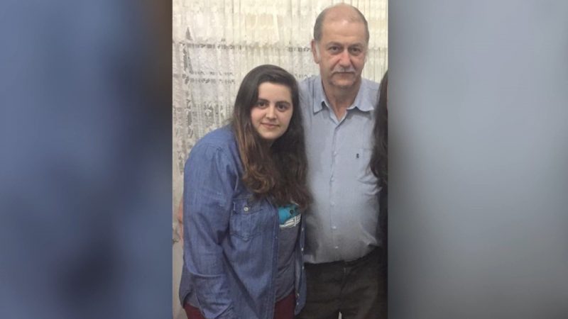 Osmar Uniseski, de 61 anos e a filha, Franciele Aparecida Jelinski Uniseski, de 19 anos foram mortos no escritório da família – Foto: Arquivo/NDTV