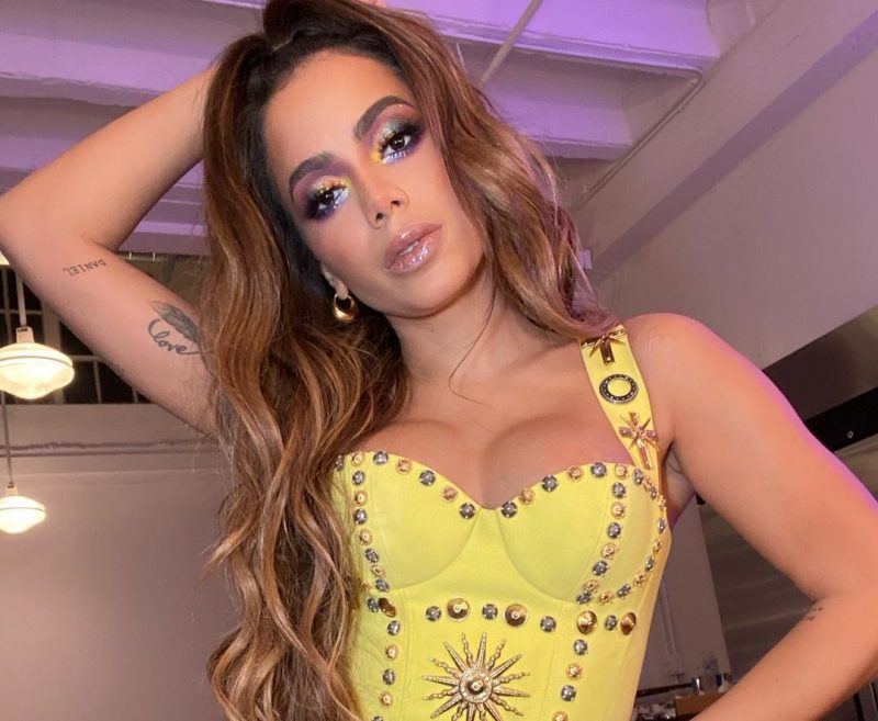 A cantora Anitta fez uma tatuagem nas partes íntimas recentemente – Foto: Reprodução Instagram/ND