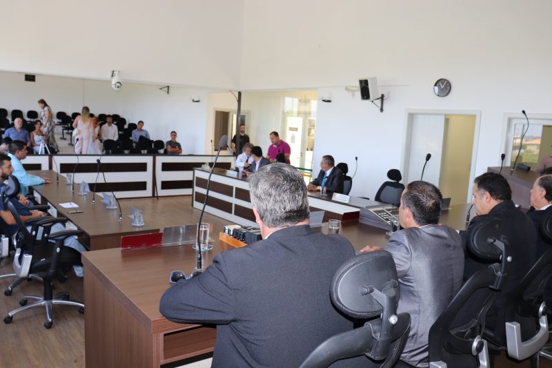 A obra de reforma da c&acirc;mara chegou a ser oferecida em troca de valores em dinheiro adiantado – Foto: Divulga&ccedil;&atilde;o/C&acirc;mara Municipal de Laguna/ND