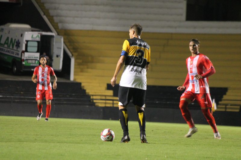 Alemão, zagueiro do Criciúma, capitão do Tigre na maior parte da atual temporada. – Foto: Celso da Luz/Criciúma EC