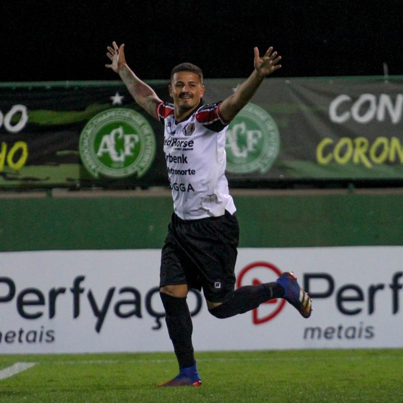 Alison Mira vive, no JEC, o que classifica como a melhor fase da carreira – Foto: Vitor Forcellini/JEC