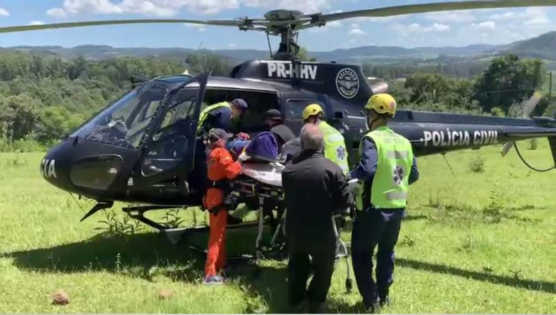 Vítima foi transportada pela aeronave do Saer/Sara até o HRO de Chapecó – Foto: Saer/Sara/Divulgação