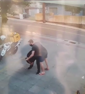 agressão entre dois homens