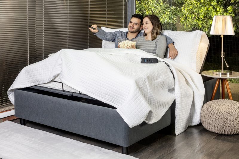 Cama articulada também é ideal para os momentos de lazer – Foto: Alex Rizzon/ND