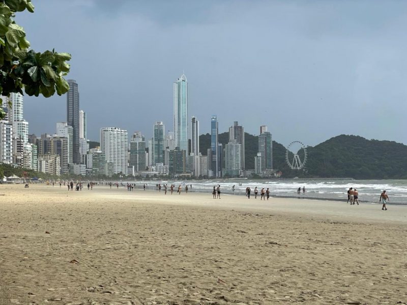 Com alargamento da praia, Balneário Camboriú pode ter o metro quadrado mais caro do país – Foto: Bruna Bertoletti/NDTV