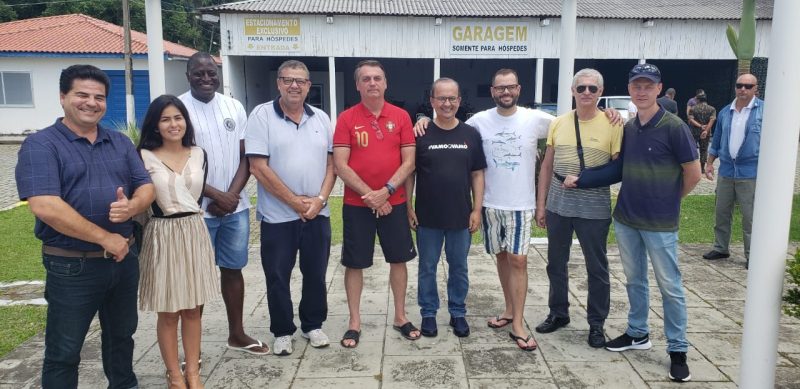 Bolsonaro se encontrou com lideranças políticas em almoço no domingo – Foto: Divulgação/ND