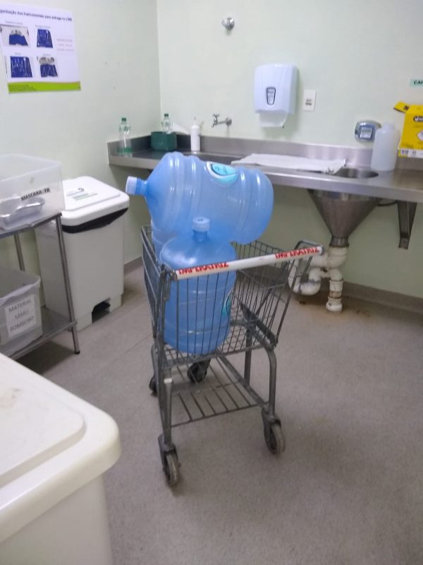 Funcionários denunciam falta de água mineral e lençol descartável no Hospital Celso Ramos em Florianópolis – Foto: Redes Sociais/Divulgação/ND