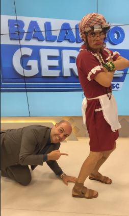 Polito e Ber&ecirc; ap&oacute;s cumprir a promessa – Foto: Reprodu&ccedil;&atilde;o/NDTV