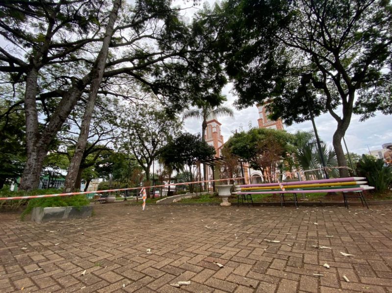 Registro de lockdown nas ruas de Chapecó, no Oeste