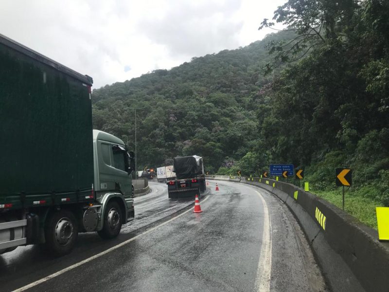 Curva onde ocorreu o acidente que matou 19 pessoas na BR-376 – Foto: Luana Amorim/ND