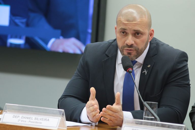 A prisão do deputado foi determinada por Moraes no âmbito do inquérito sigiloso que apura ameaças, ofensas e fake news