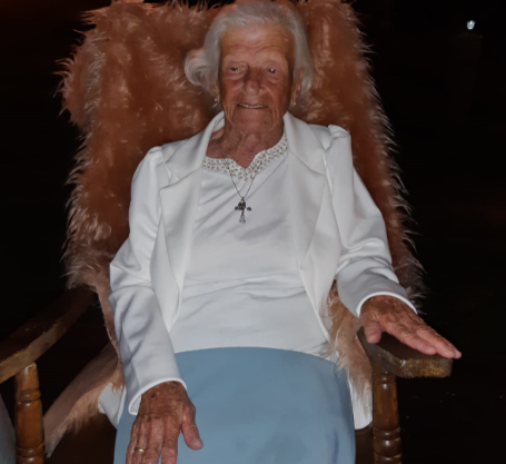 Isolina Machado de Oliveira, de 97 anos, vai ser vacinada contra a Covid-19 nesta quarta-feira (10) na Capital &#8211; Foto: Arquivo Pessoal/ND
