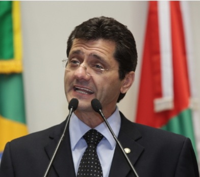 Jailson Lima, consultor de saúde da FECAM, coordena levantamento sobre a vacinação em SC