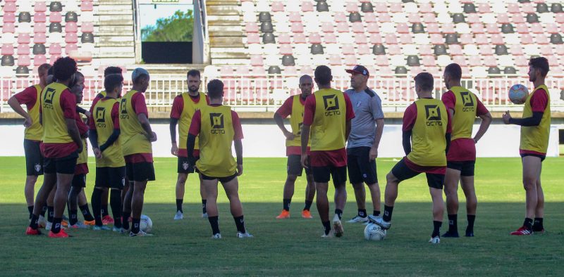 JEC fez &uacute;ltimo treino na manh&atilde; de s&aacute;bado (6) e s&oacute; a vit&oacute;ria na Arena Joinville interessa ao time – Foto: Vitor Forcellini/JEC