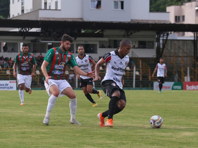 JEC precisa reverter o placar para comemorar o t&iacute;tulo da Copa SC – Foto: Vitor Forcellini/JEC
