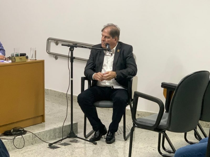 Secret&aacute;rio de Infraestrutura Urbana foi o primeiro ouvido pela CPI – Foto: Alphonsus Stofelli/NDTV