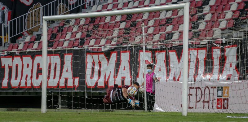 Felipe Leineker est&aacute; no JEC desde os 14 anos e defendeu o p&ecirc;nalti do t&iacute;tulo da Copa SC – Foto: Vitor Forcellini/JEC