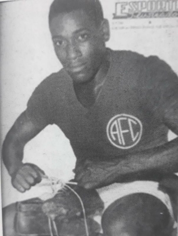 De Biguaçu, Leônidas da Selva brilhou no América e chegou na Seleção Brasileira – Foto: Leônidas/Capa Esporte Ilustrado/1955