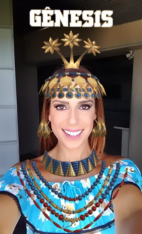 A apresentadora do “A Hora da Venenosa”, Marta Gomes, n&atilde;o est&aacute; a cara da nobreza de Ur dos Caldeus? – Foto: Divulga&ccedil;&atilde;o/ND