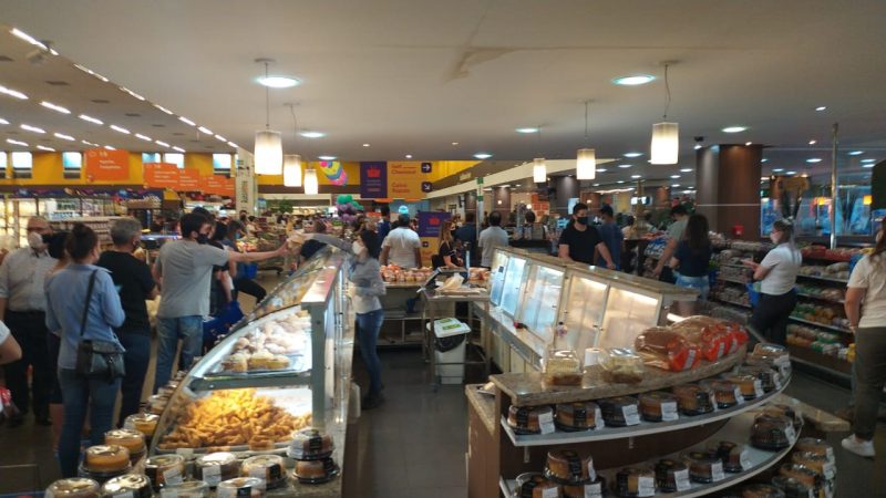 Pessoas se aglomeraram no supermercado – Foto: Reprodu&ccedil;&atilde;o/ND