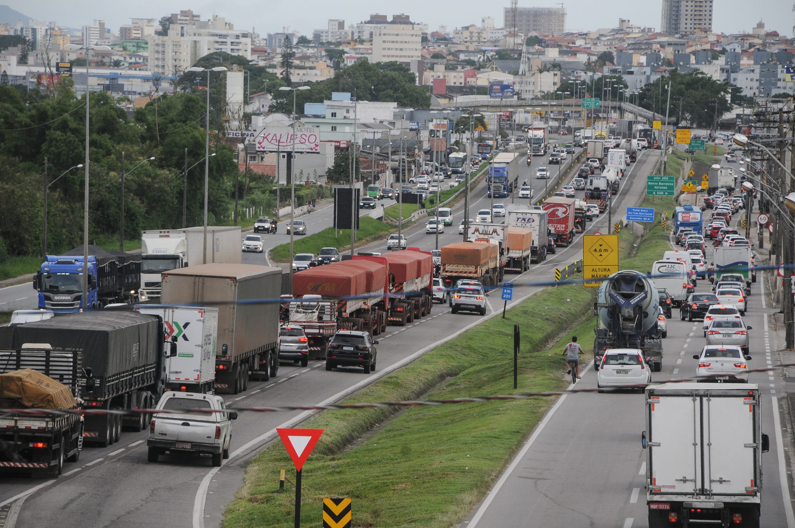 Campanha ‘br 101 Sc Não Pode Parar Alerta Para Colapso Em Rodovia