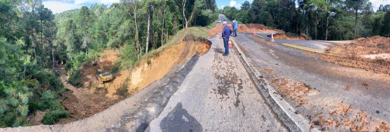 Rodovia est&aacute; interditada h&aacute; uma semana no Km 193 – Foto: JMais