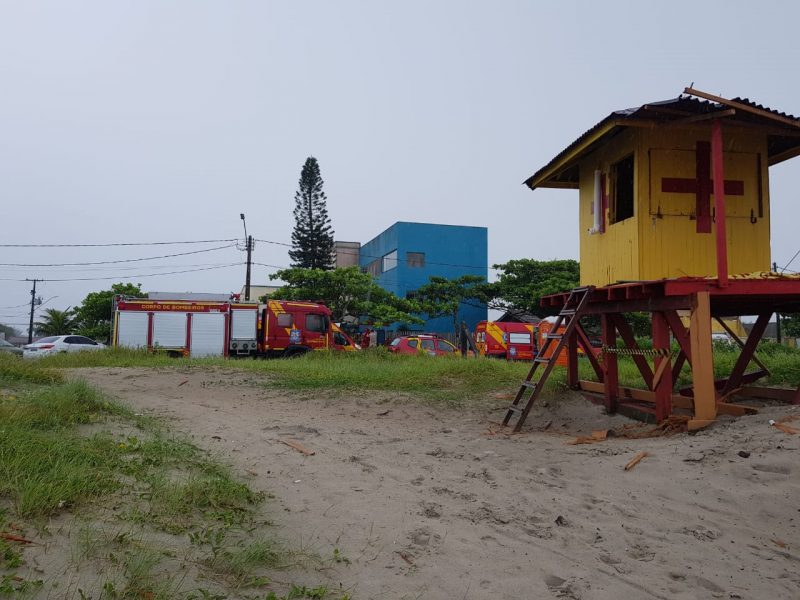 guarda-vidas no Mar Doce, em Guaratuba