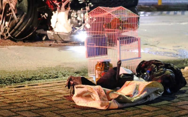 No carro do padre havia um p&aacute;ssaro silvestre que foi recolhido pela pol&iacute;cia&nbsp; – Foto: Jefferson Santos/Mesorregional