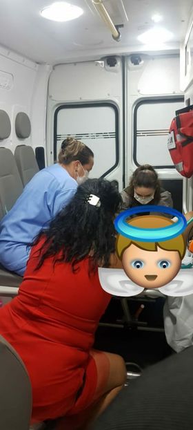 Beb&ecirc; nasce &agrave;s margens da BR-101, em Itapema. – Foto: Transul/Reprodu&ccedil;&atilde;o