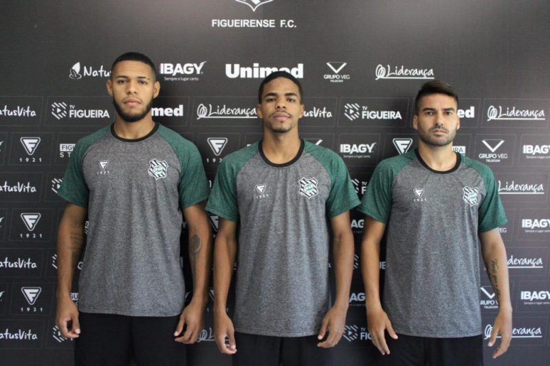 Alvinegro anunciou a contrata&ccedil;&atilde;o de tr&ecirc;s refor&ccedil;os nesta sexta (5) – Foto: Patrick Floriani/FFC