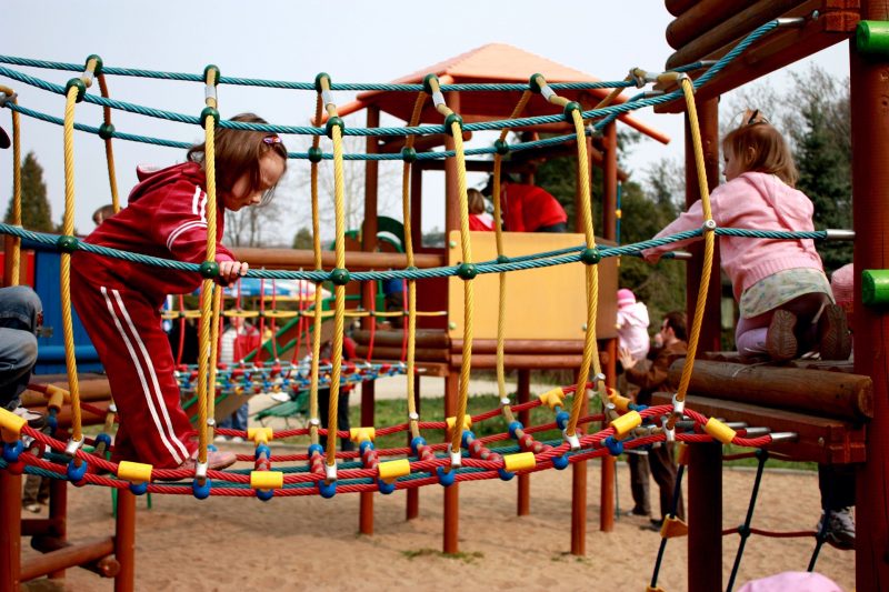 Uso de playgrounds est&aacute; permitido desde que respeitado o limite de ocupa&ccedil;&atilde;o – Foto: Pixabay/ND