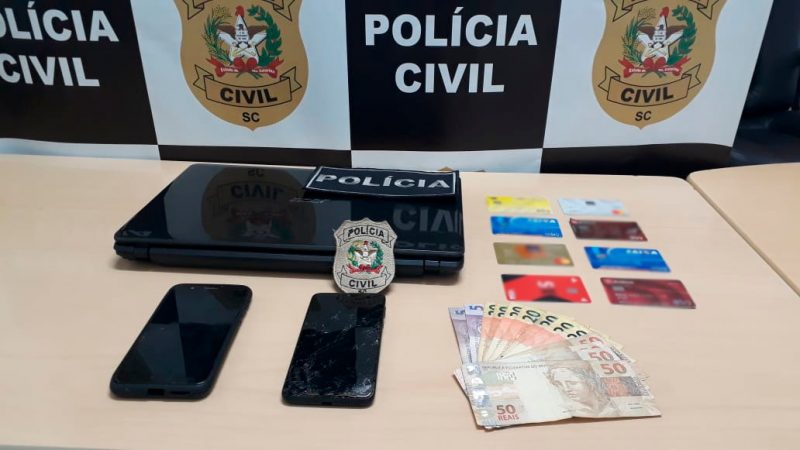 Ap&oacute;s as v&iacute;timas entrarem em contato com ele pelo site, ele as amea&ccedil;ava de expor os dados pessoais e exigia dinheiro delas – Foto: Pol&iacute;cia Civil/Divulga&ccedil;&atilde;o