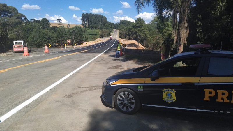 Rodovia ficou quase um m&ecirc;s interditada devido &agrave; cratera – Foto: PRF/Divulga&ccedil;&atilde;o