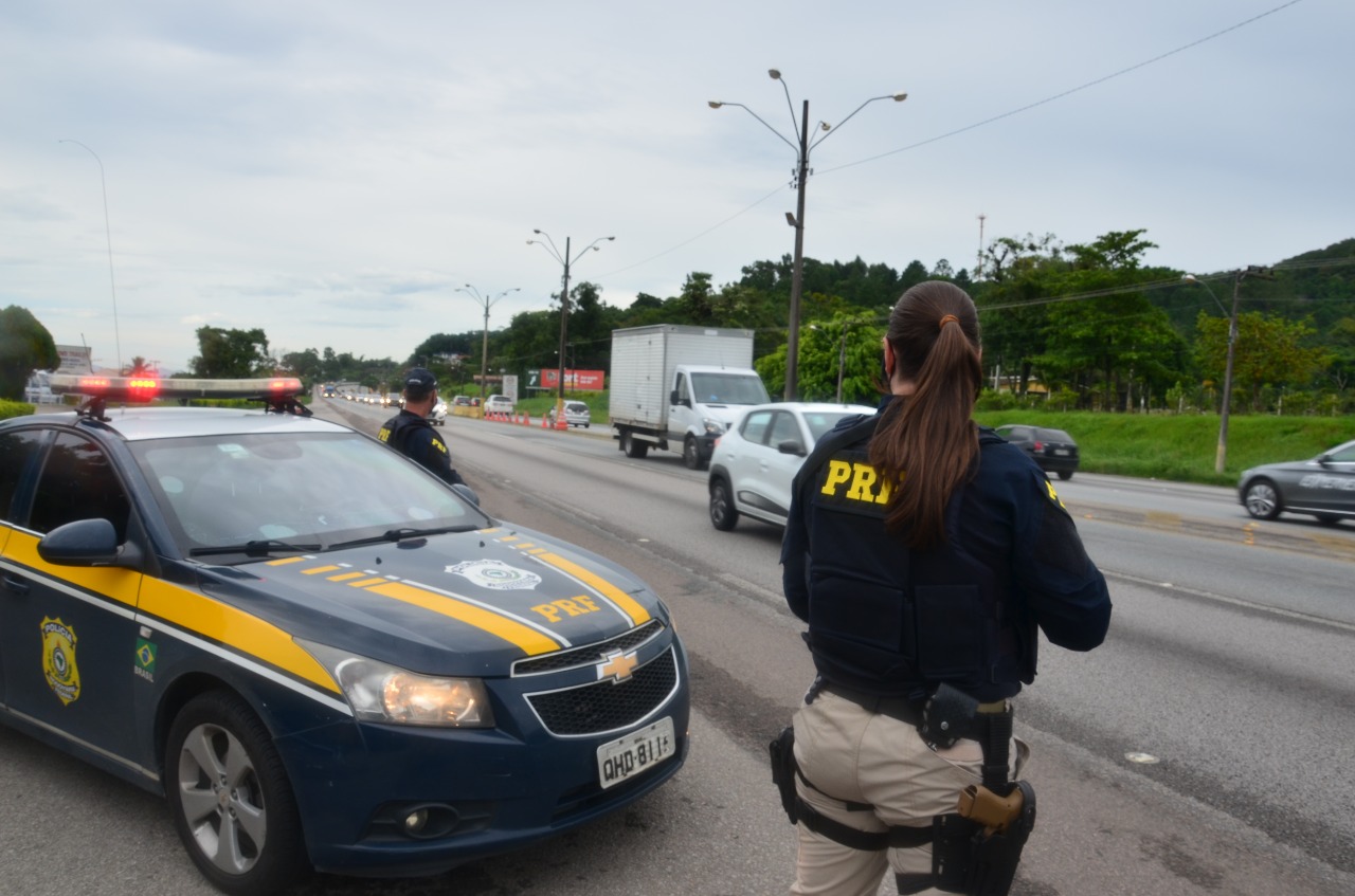 Rodovias federais terão restrição de veículos durante Operação