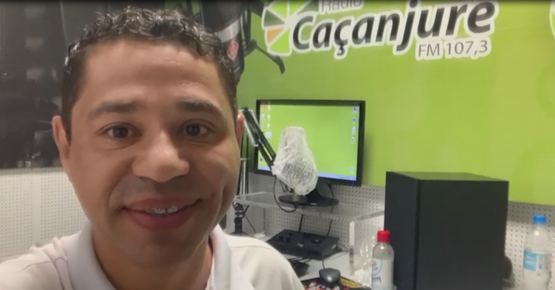 Radialista Andr&eacute; Alves retornou ao trabalho ap&oacute;s 76 dias da tentativa de homic&iacute;dio – Foto: Arquivo pessoal/Divulga&ccedil;&atilde;o/ND