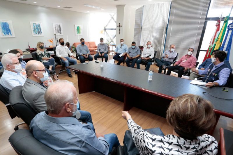 Reuni&atilde;o definiu estrat&eacute;gias para o combate no avan&ccedil;o da pandemia na regi&atilde;o – Foto: Prefeitura de Joinville/Divulga&ccedil;&atilde;o