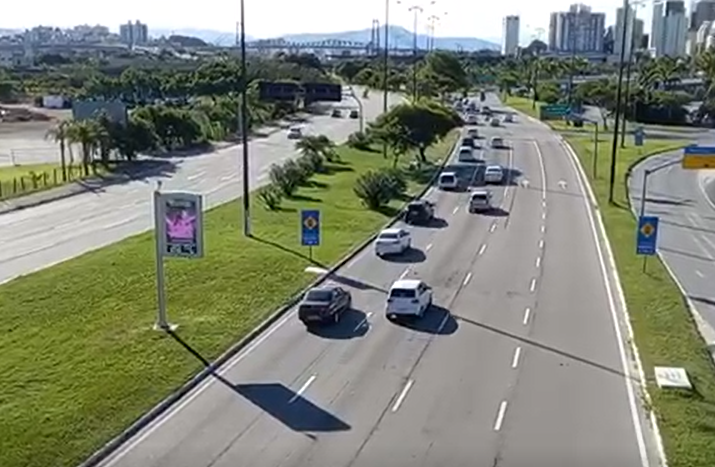 Alguns pontos registraram fluxo intenso de ve&iacute;culos no fim da tarde deste domingo (21) – Foto: GMF/Divulga&ccedil;&atilde;o