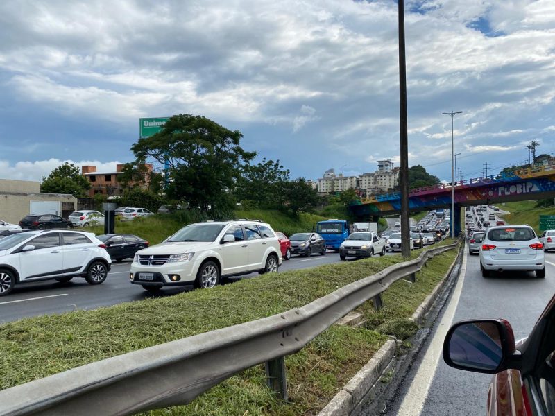 congestionamento na Via Expressa, em Florianópolis