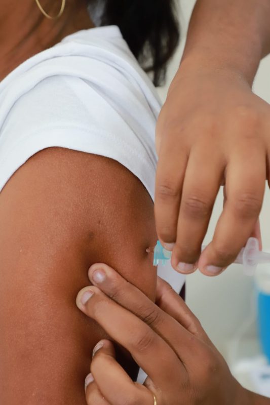 A vacina&ccedil;&atilde;o &eacute; a &uacute;nica forma de prote&ccedil;&atilde;o contra o sarampo, que tem circulado de forma cada vez mais frequente em v&aacute;rios pontos do mundo – Foto: Allan Carvalho/PMF/Divulga&ccedil;&atilde;o/ND