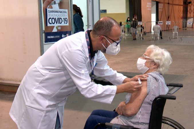 Blumenau abre nova agenda de vacinação para idosos acima de 73 anos – Foto: Lucas Fernandes / NDTV Blumenau