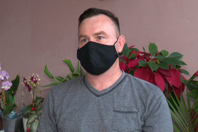 “Vendia minha casa pra ter essa vacina”, diz marido da primeira vítima de Covid-19 em Blumenau – Foto: Alexandre de Oliveira / NDTV Blumenau