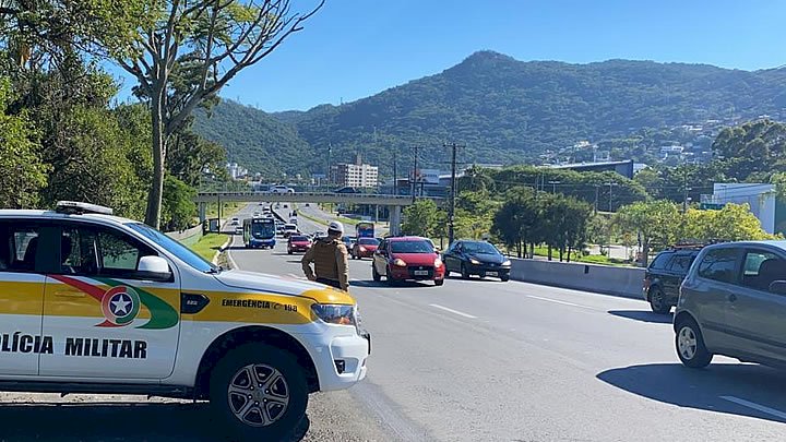 Oito motoristas s&atilde;o presos dirigindo embriagados nas rodovias de SC no carnaval – Foto: Divulga&ccedil;&atilde;o/PMRv/ND
