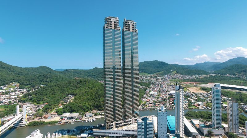 Big Tower - Instalação da bandeira do Brasil na maior torre da América  Latina. 