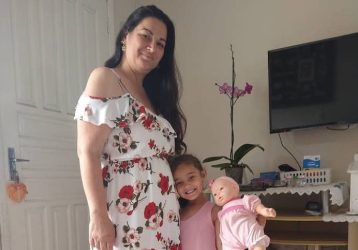 Patrícia deixa uma menina de 4 anos, além dos recém nascidos – Foto: Arquivo Pessoal/Divulgação
