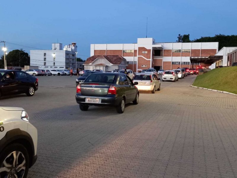 Mais de 500 pessoas tomaram a primeira dose da vacina nesta quinta-feira (25) – Foto: Secom Brusque/Divulgação