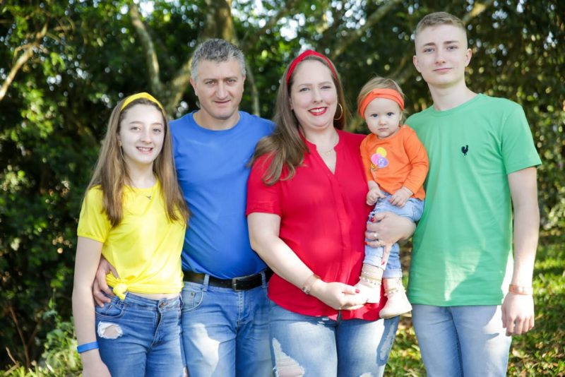 Irno e Caroline já tem outros três filhos: Gustavo, Giovana e Ana Lívia. – Foto: Arquivo Pessoal/ND