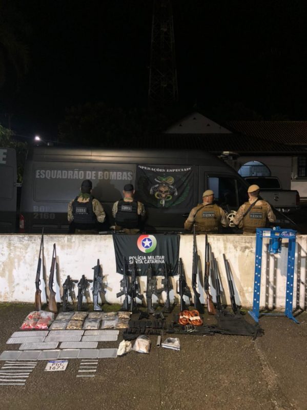 As armas foram encontrados no interior de Garuva – Foto: Bope/Divulgação