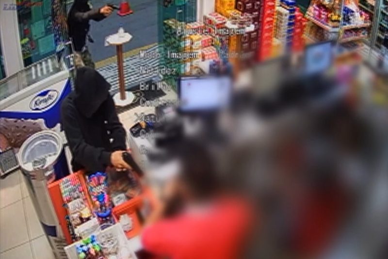 C&acirc;mera flagra assalto a posto de combust&iacute;veis em Rio do Sul – Foto: Divulga&ccedil;&atilde;o/Pol&iacute;cia Civil