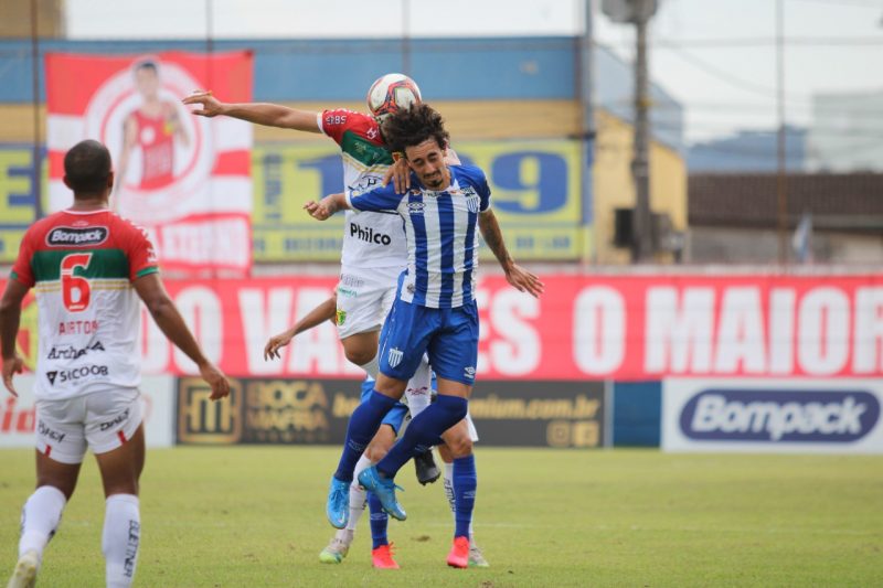 Ava&iacute; de Vald&iacute;via at&eacute; criou boas chances mas esbarrou na m&aacute; pontaria dos atacantes – Foto: Lucas Gabriel Cardoso/Brusque FC