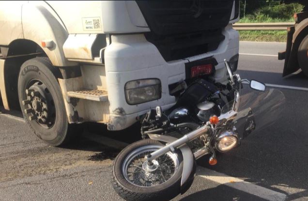 Moto foi arrastada por cerca de 30 km &#8211; Foto: DELL/ND